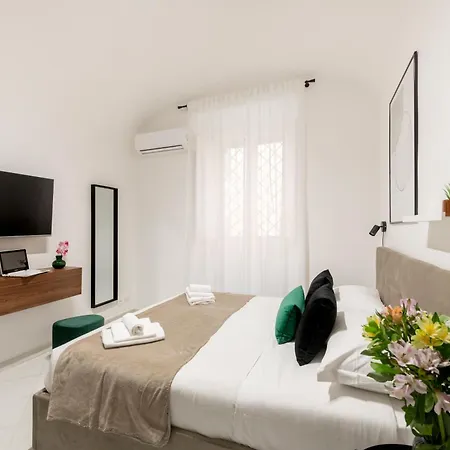 White Flat Sanniti Apartment *